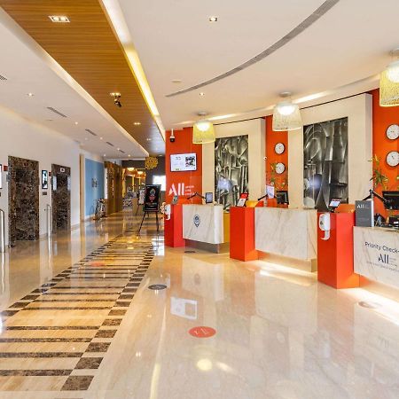 Ibis Gurgaon Golf Course Road - An Accor Brand Hotell Exteriör bild