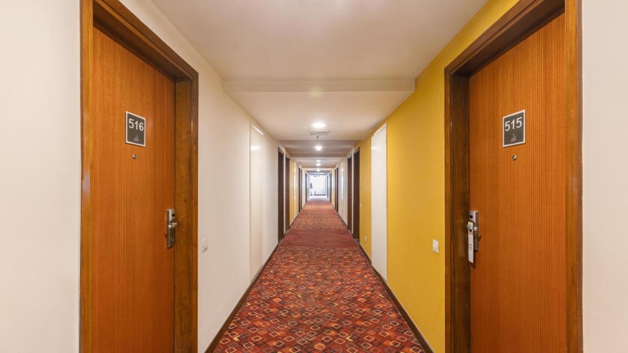 Ibis Gurgaon Golf Course Road - An Accor Brand Hotell Exteriör bild