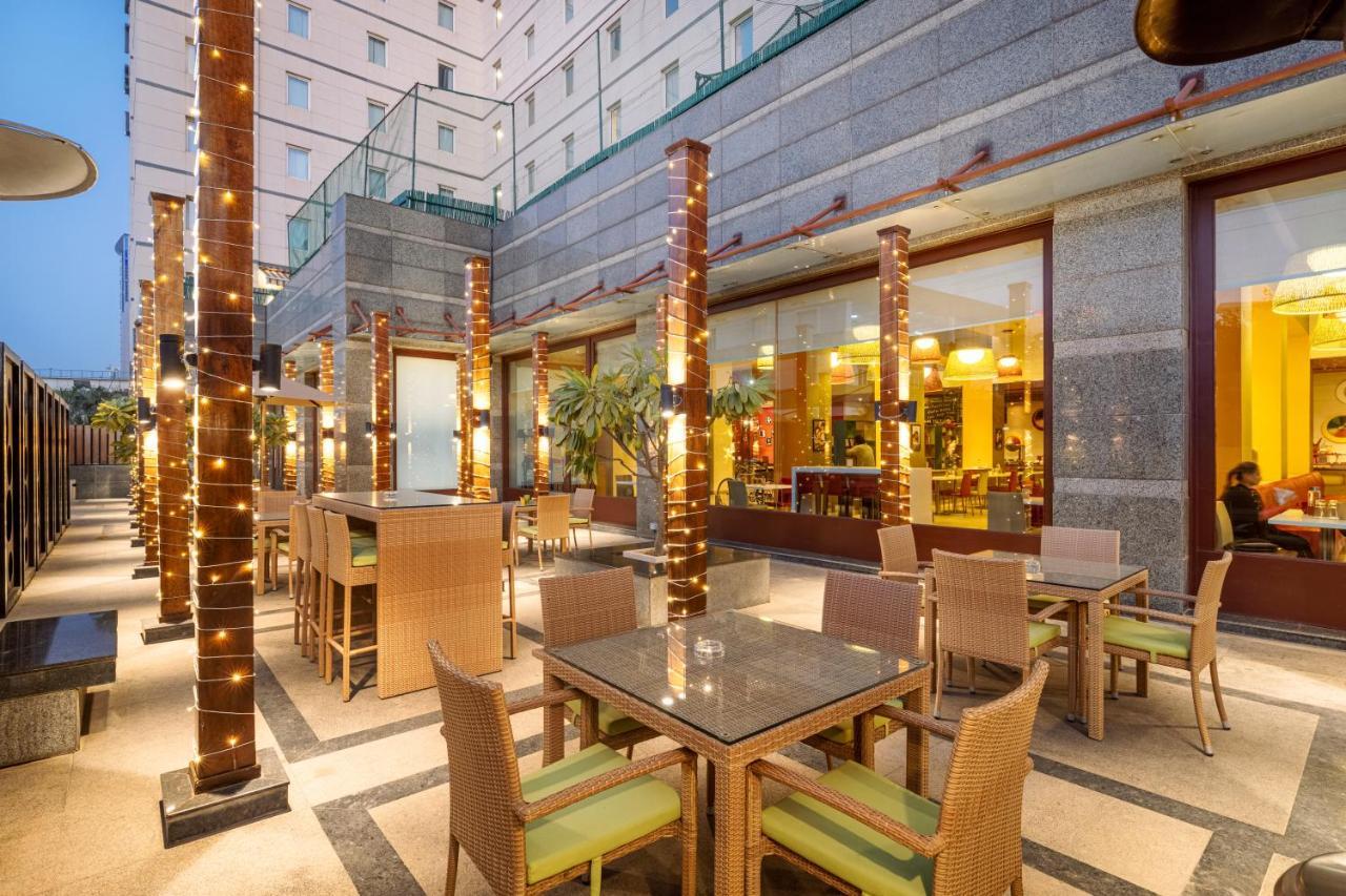 Ibis Gurgaon Golf Course Road - An Accor Brand Hotell Exteriör bild