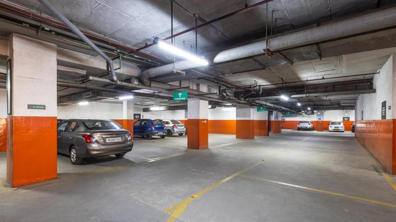 Ibis Gurgaon Golf Course Road - An Accor Brand Hotell Exteriör bild