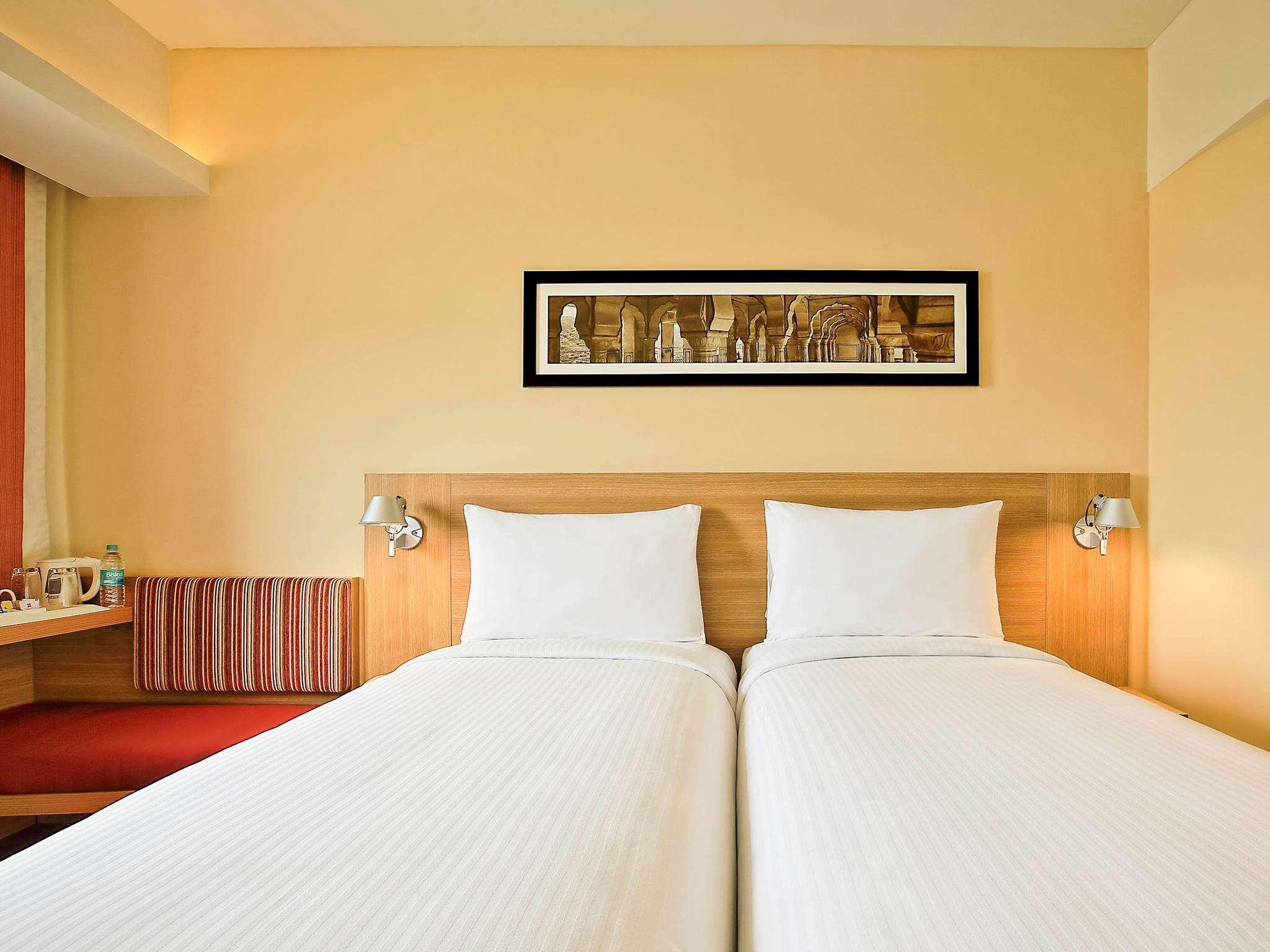 Ibis Gurgaon Golf Course Road - An Accor Brand Hotell Exteriör bild