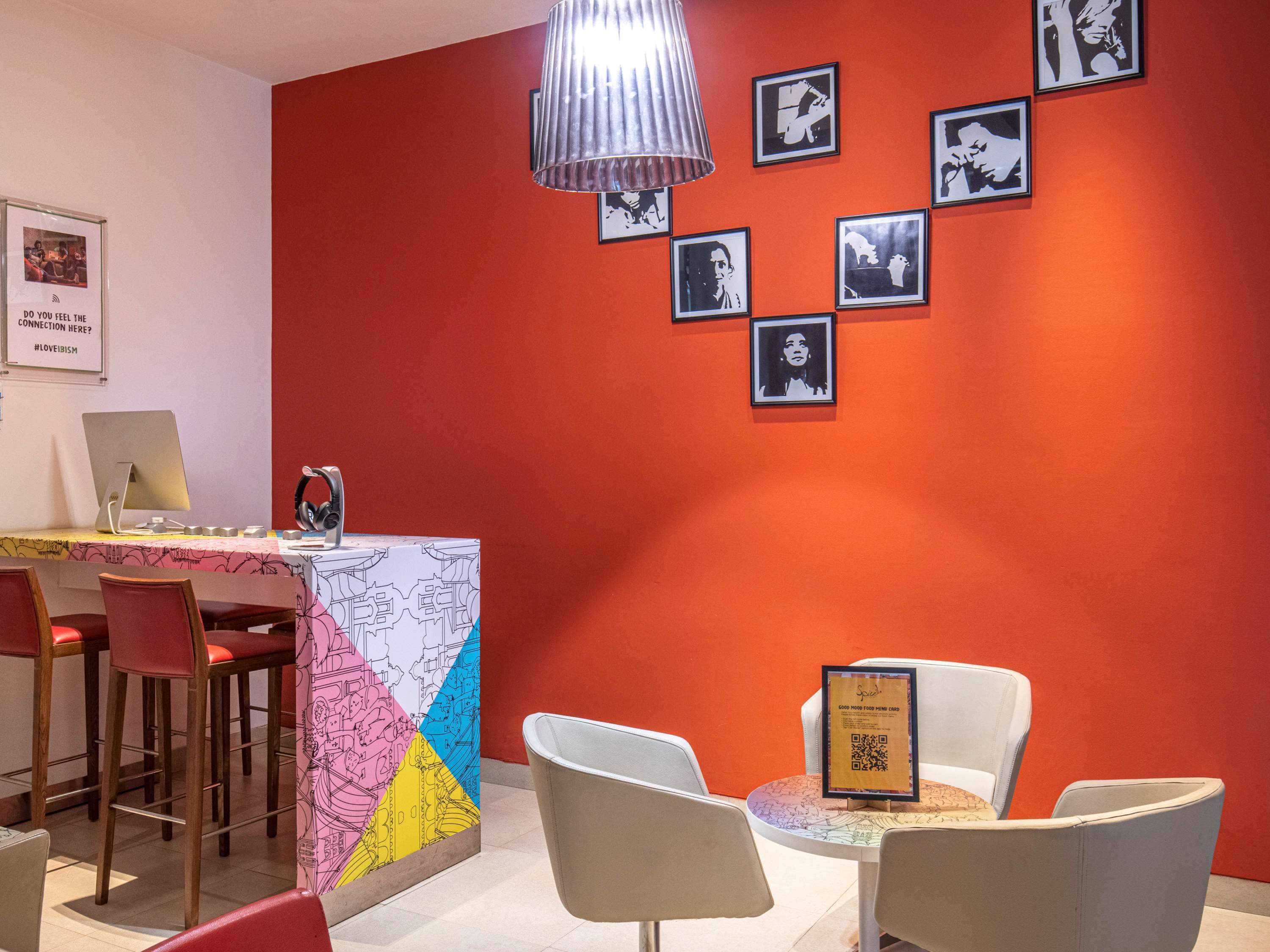 Ibis Gurgaon Golf Course Road - An Accor Brand Hotell Exteriör bild