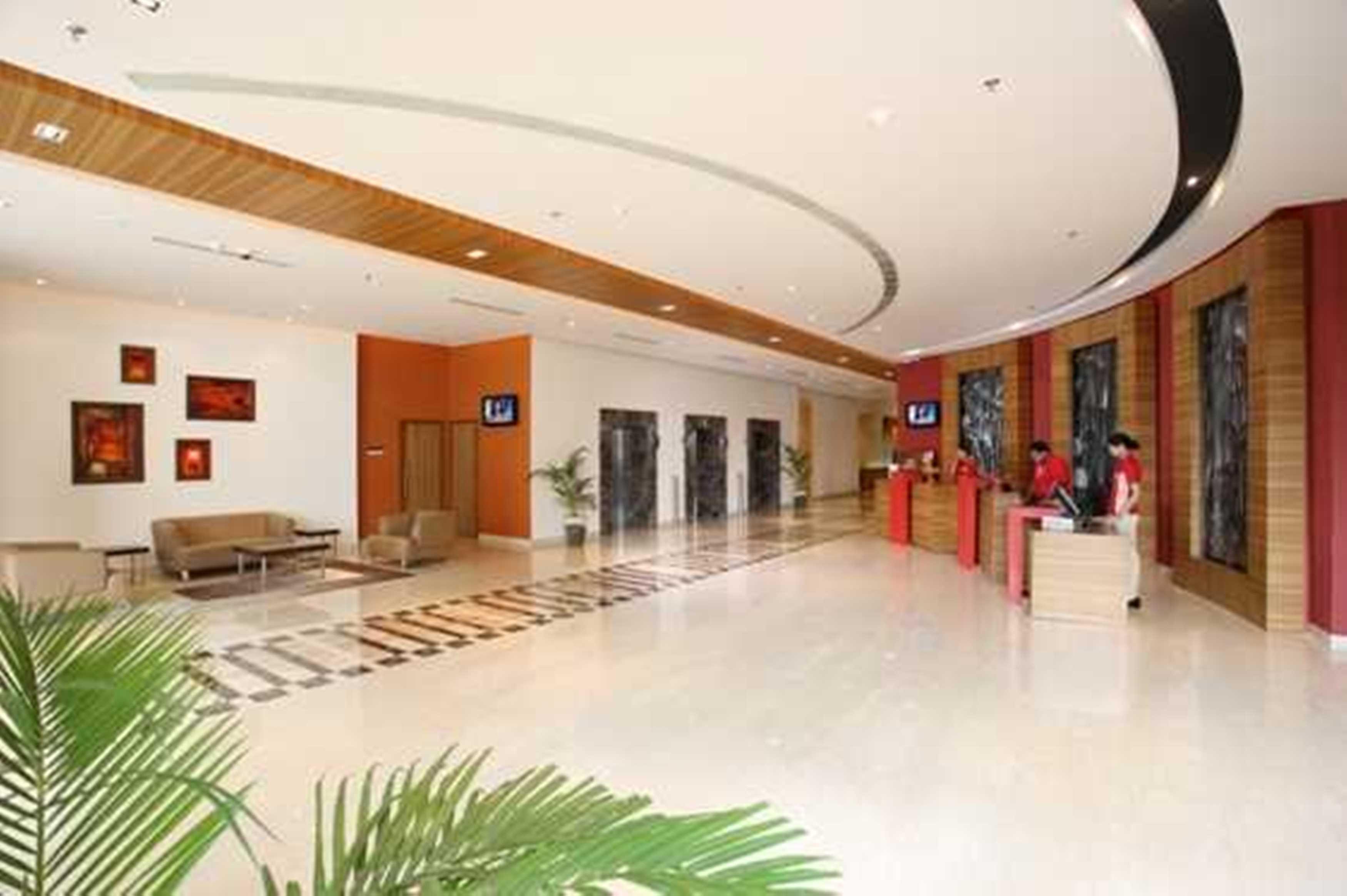 Ibis Gurgaon Golf Course Road - An Accor Brand Hotell Exteriör bild